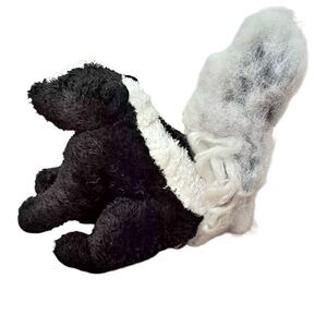 Douglas Cuddle Toys Striper Skunk Plush‎ Stuffed Animal